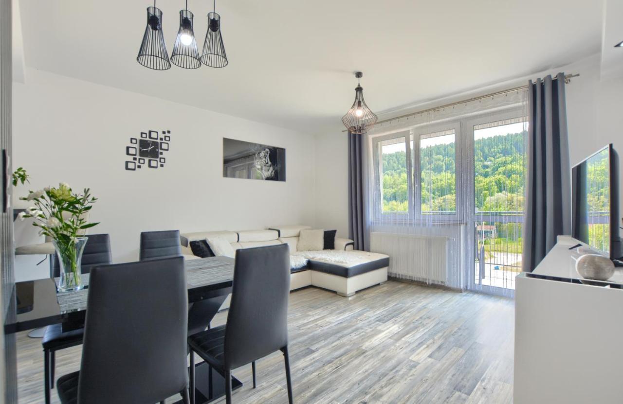 Apartament Glamour Ustrzyki Dolne Εξωτερικό φωτογραφία
